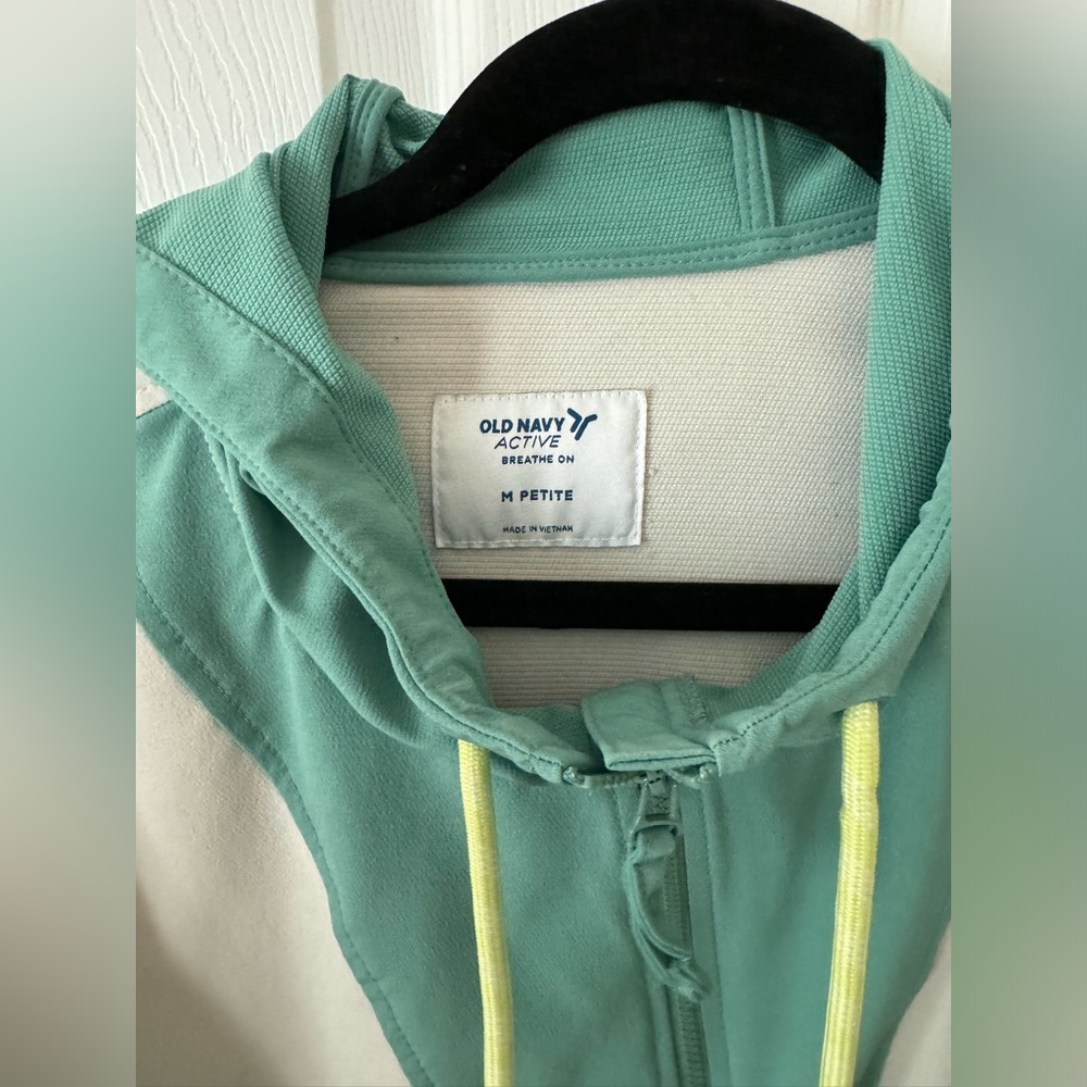Old Navy Stretchtech Color-Block Half-Zip Jacket.… - image 2